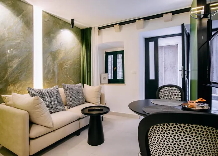 Appartement Old Town 2 *